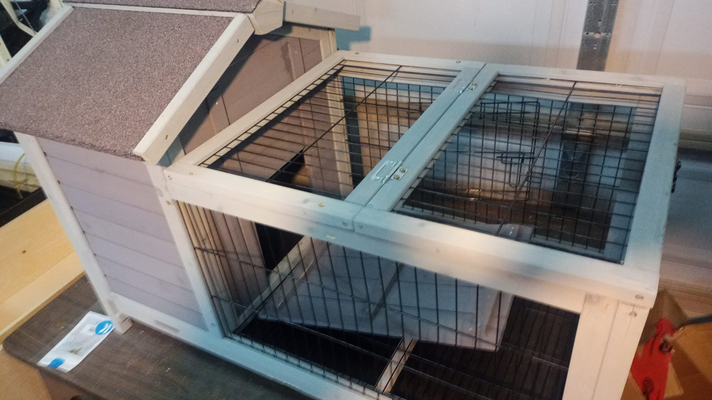 pet cage / house wood and metal - photo 2
