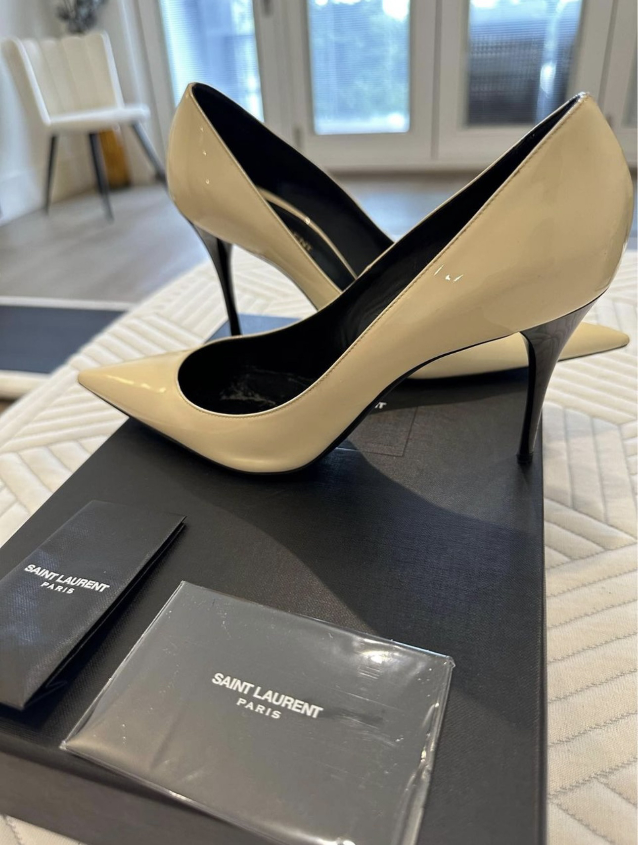 YSL Saint Laurent Lexi pumps in off white thumbnail