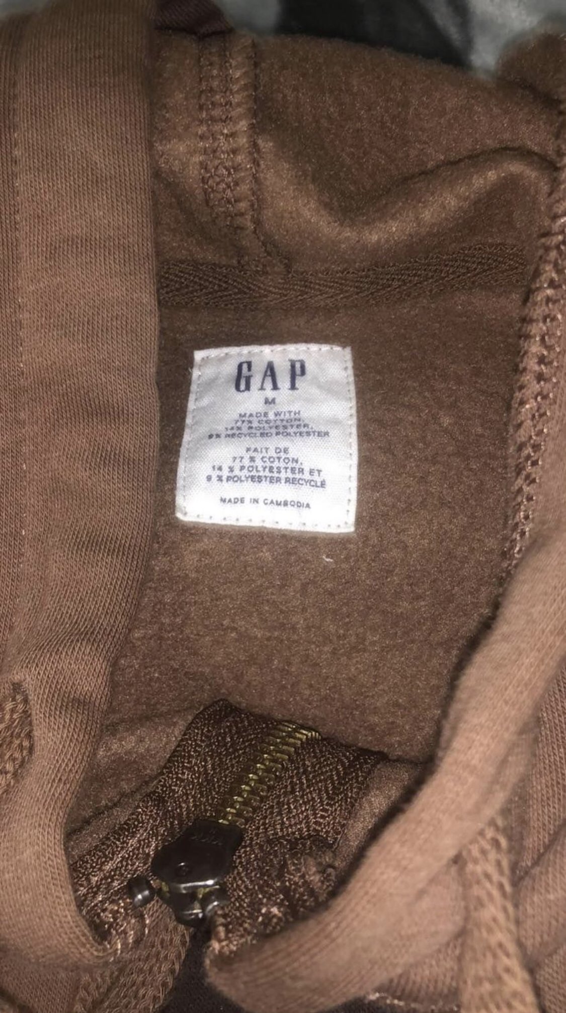 gap hoodie image indicator(2)