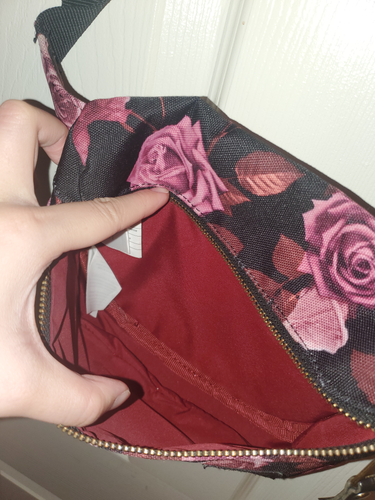 Herschel Fanny Pack image indicator(2)