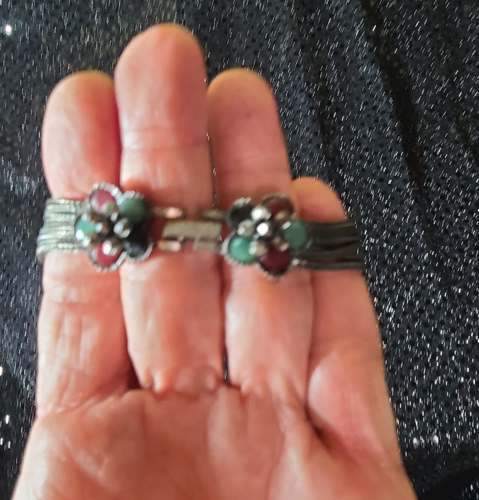 bracelet, buy one$5, get ather same price item, for half price - photo 5