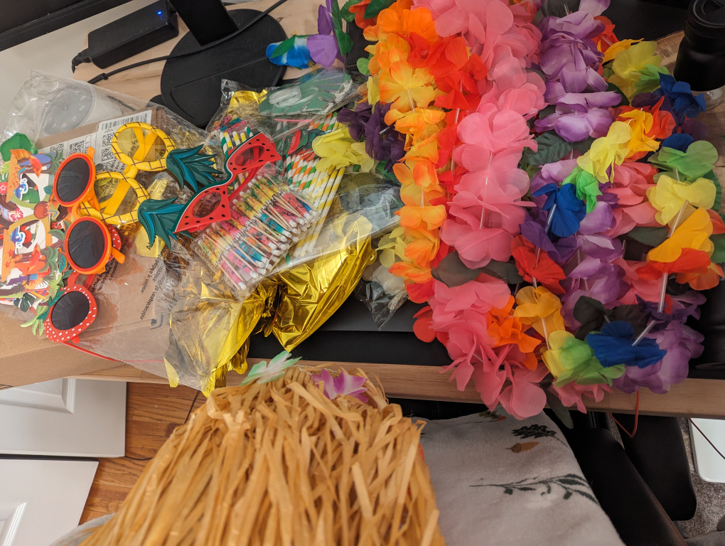 #freecycle Tropical Decor