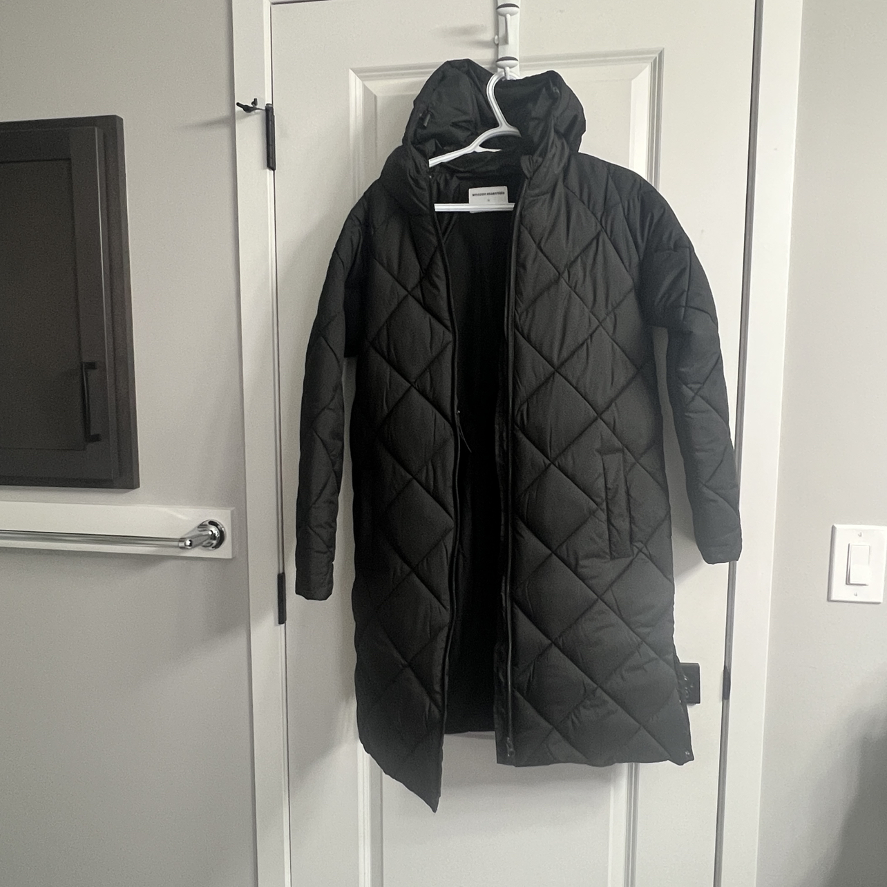 Amazon essentials women’s winter jacket - photo 3
