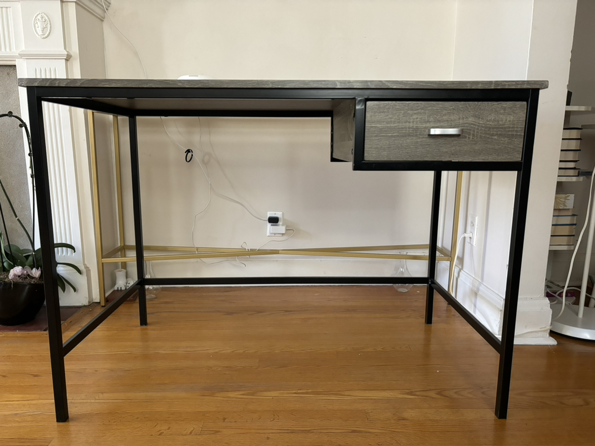 Desk thumbnail