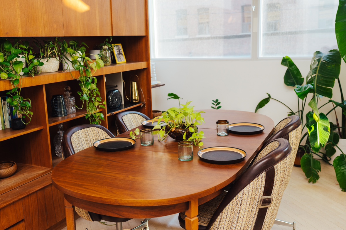MCM Vintage Dining Table 🤎