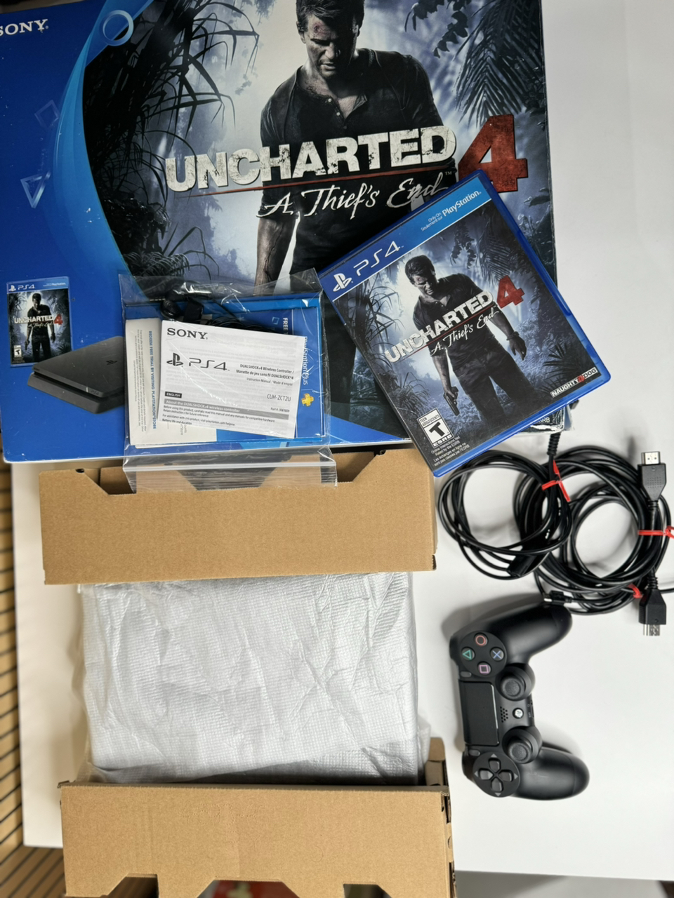 PlayStation 4 Slim thumbnail