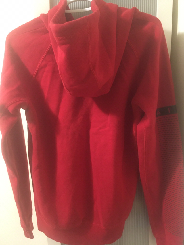 Air Jordan, small size like medium. image indicator(2)