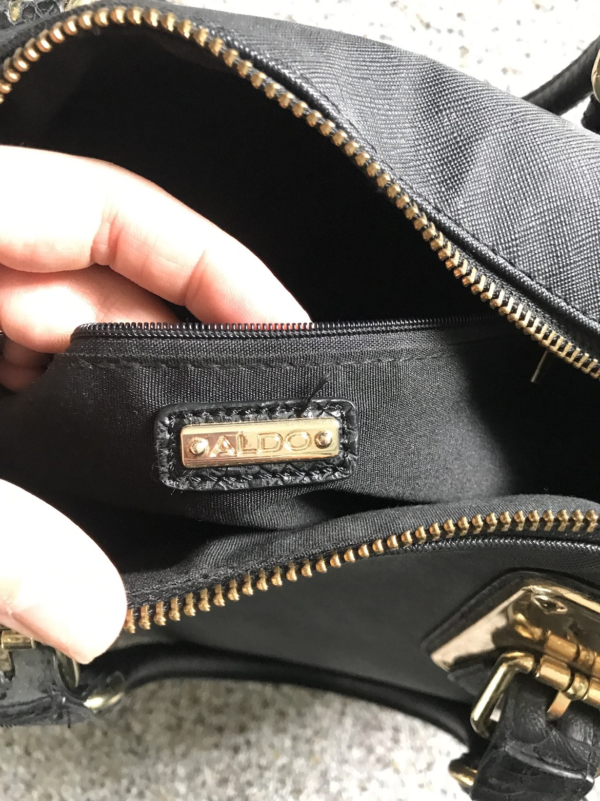 Black and gold ALDO bag - photo 4