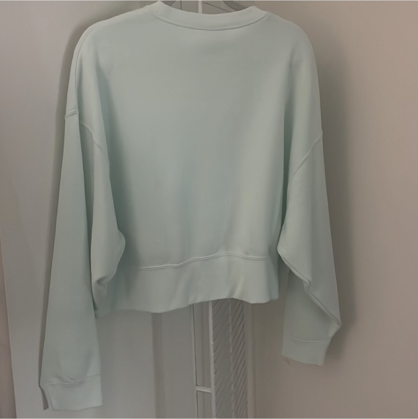 NWT⚡️NIKE Trend fleece crop loose fit sweatshirt XS image indicator(9)