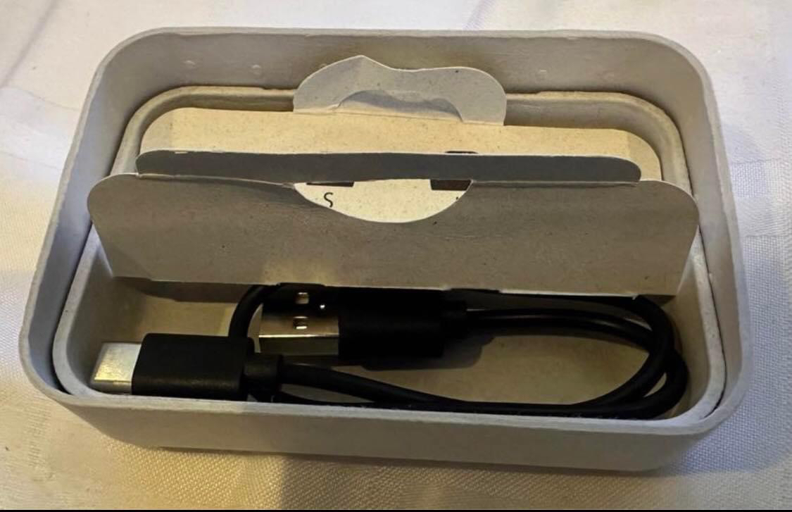 Sony WF-1000XM4 truly wireless earbuds!!-like new! - photo 4