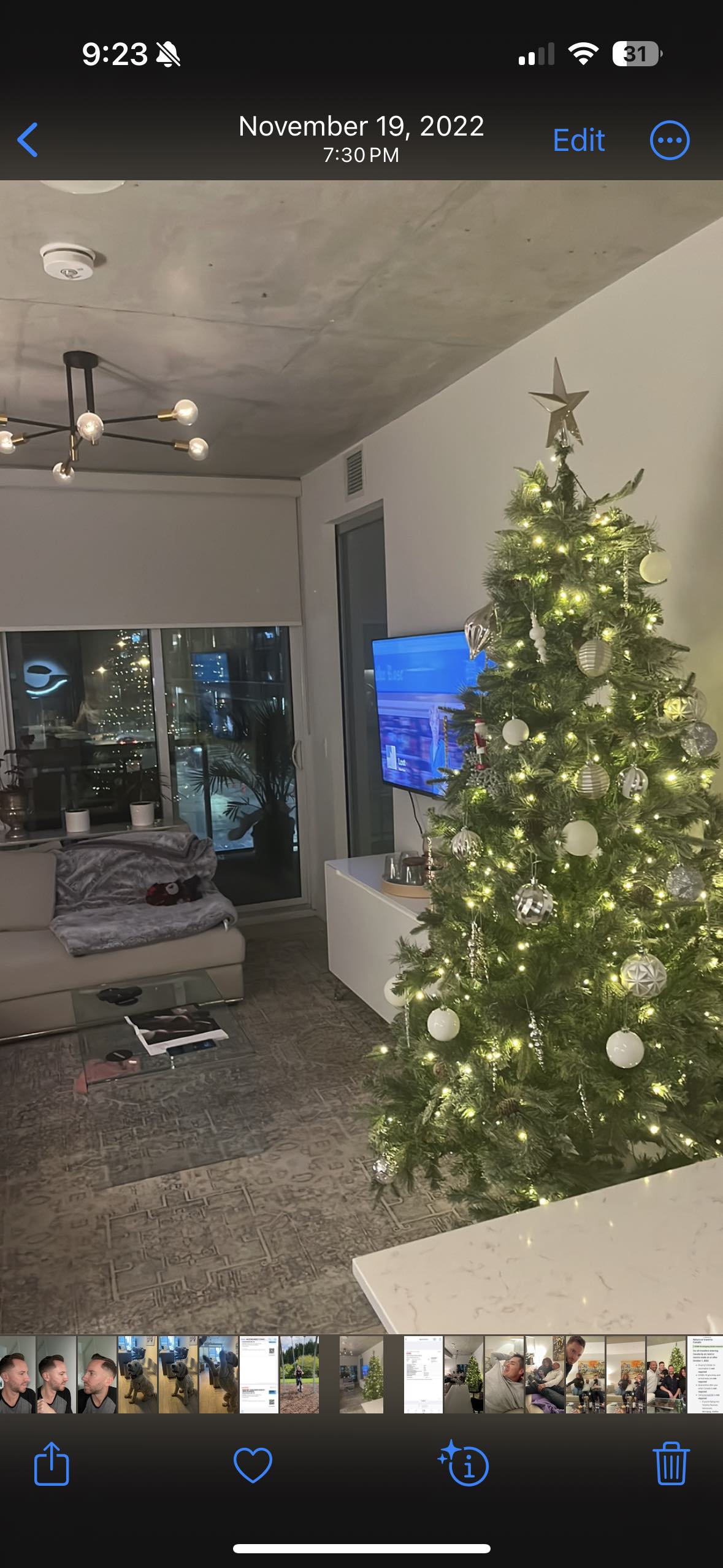 7.5’ Pre-lit Christmas Tree - photo 5