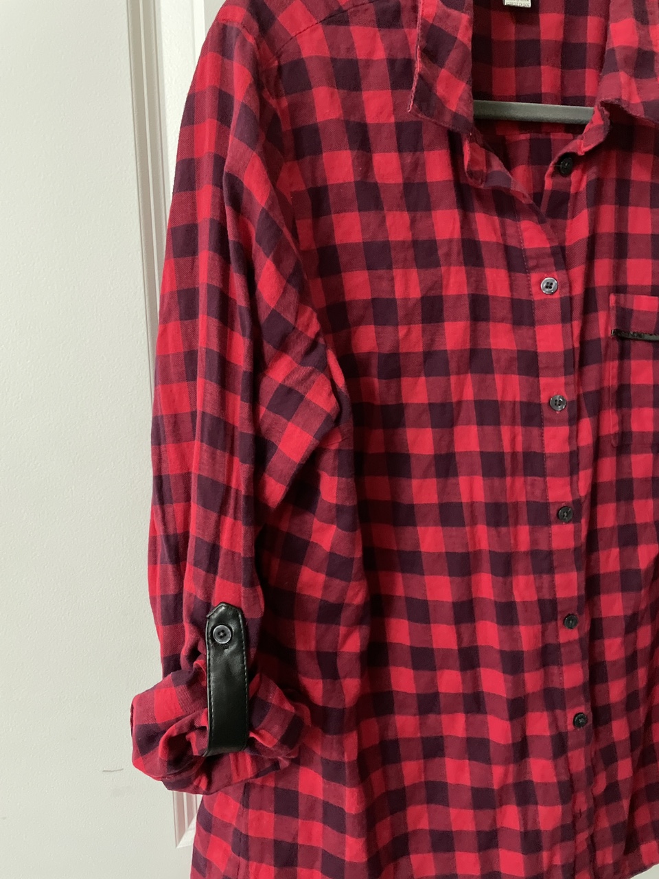 shirt size L- XL like new image indicator(3)