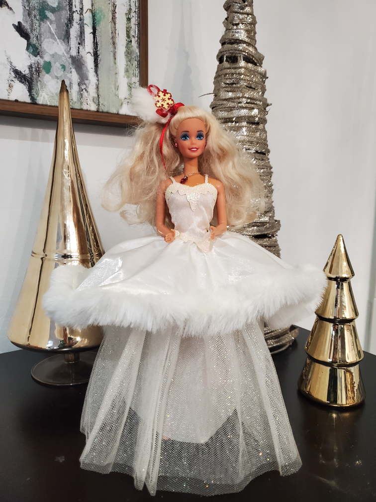 Vintage Barbie 1989 Happy Holiday Barbie thumbnail