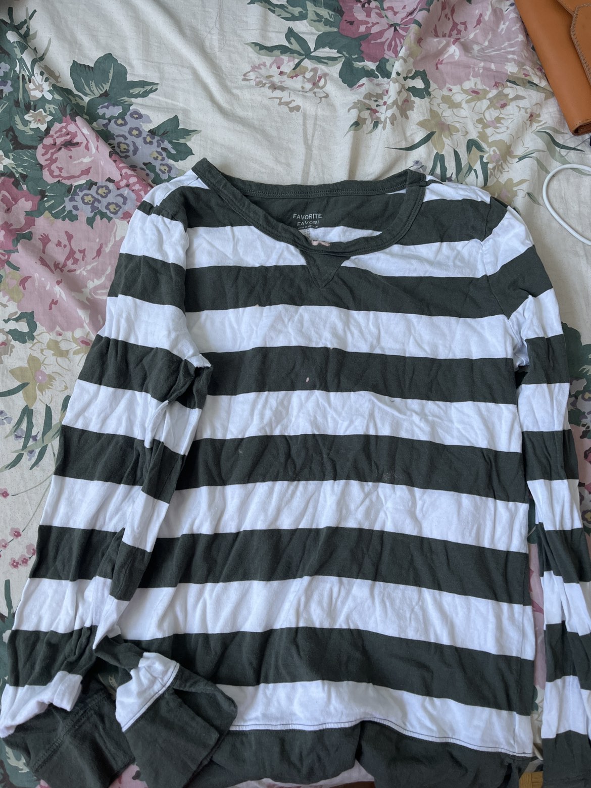 Women clothing #freecycle thumbnail