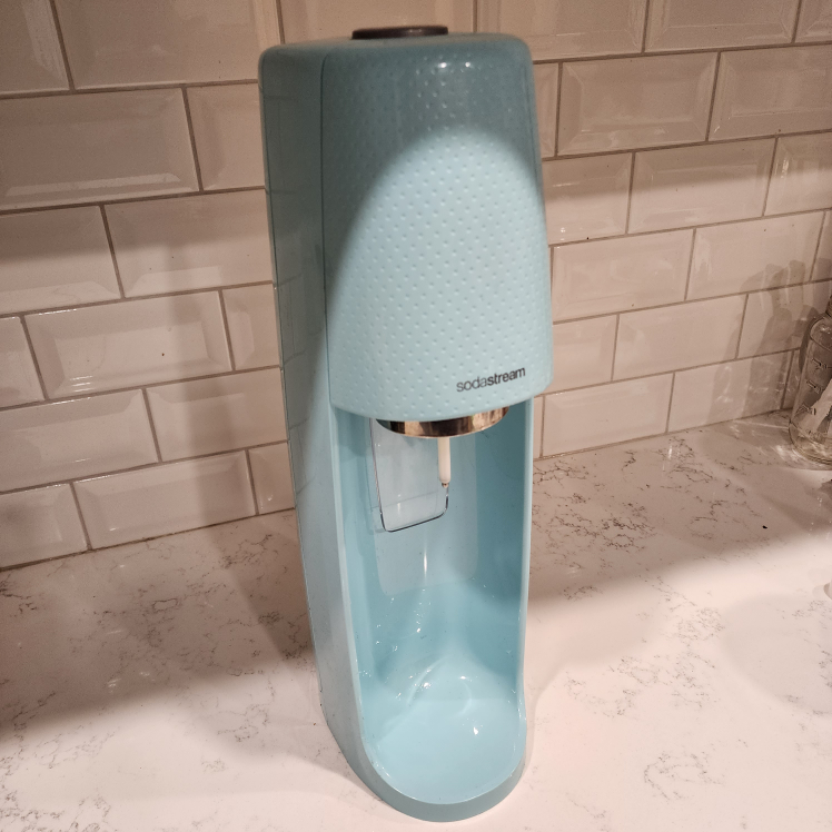 Sodastream (turquoise colour) - no bottle #SellingSpree