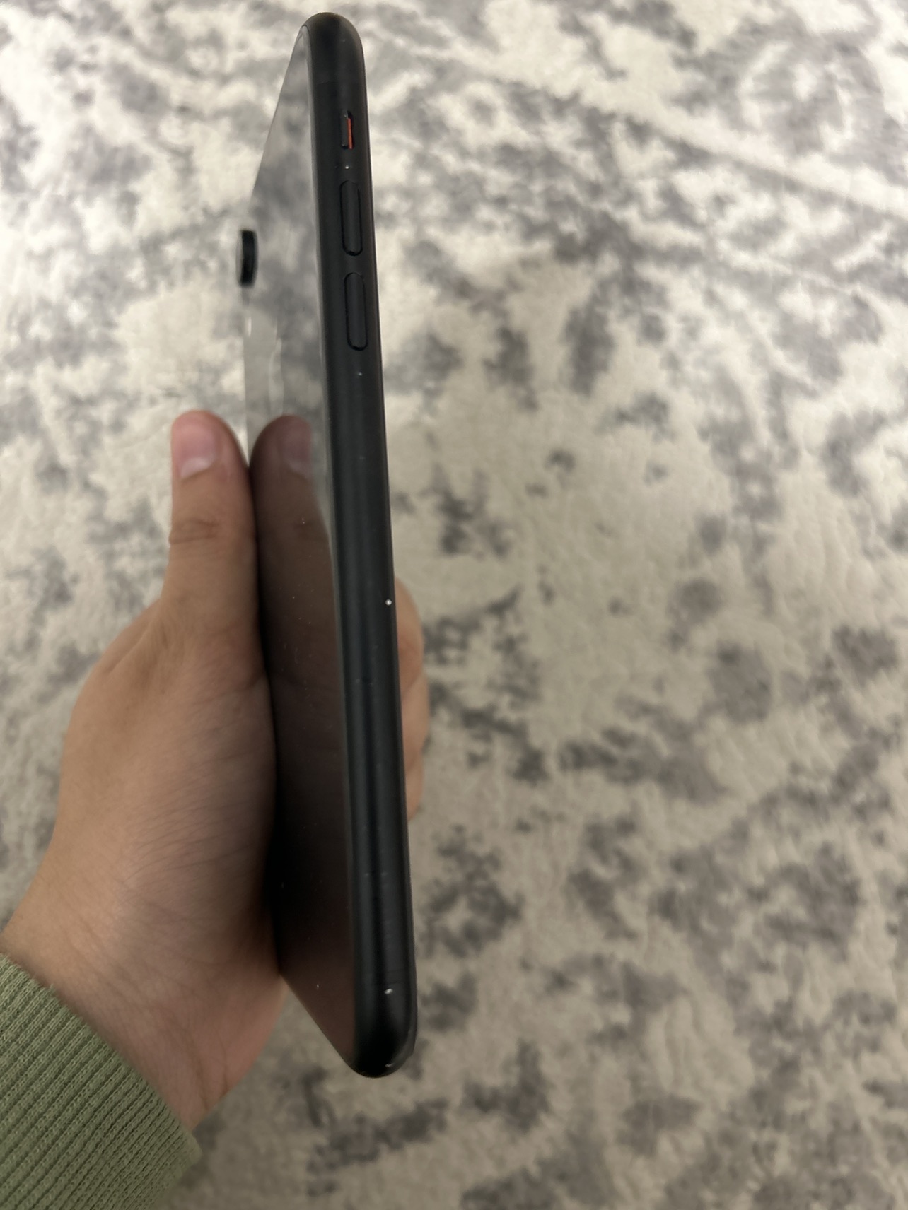 Black iPhone XR #sellingspree image indicator(3)