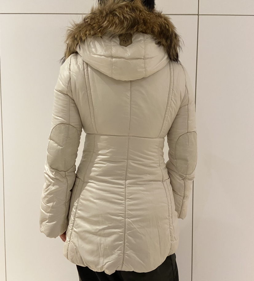 Mackage cream winter coat size XS image indicator(2)