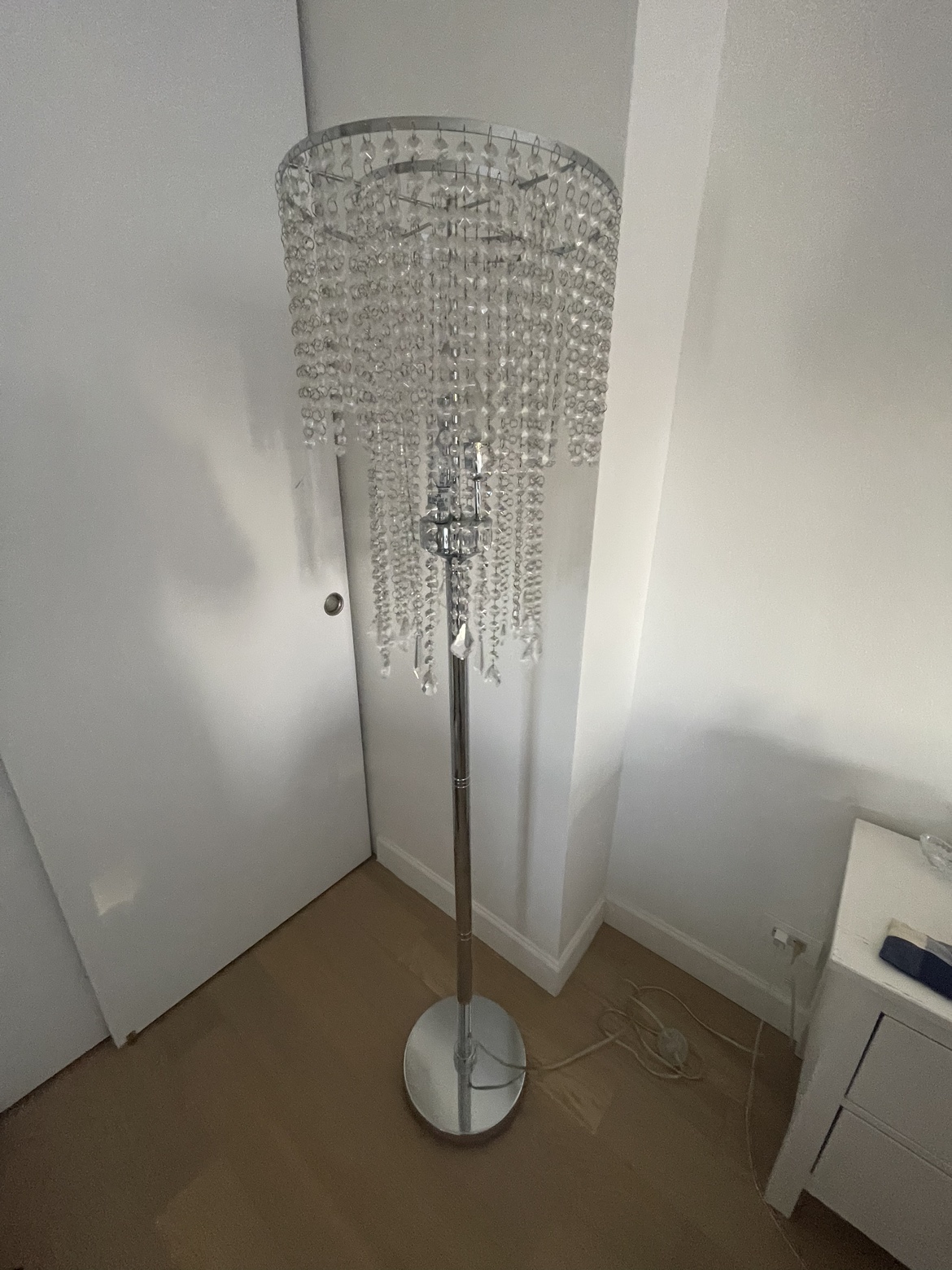 Glam crystal floor lamp - photo 3