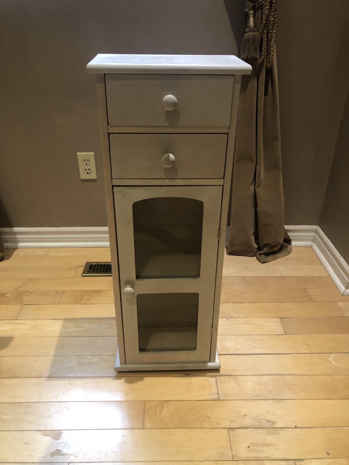 Small cabinet