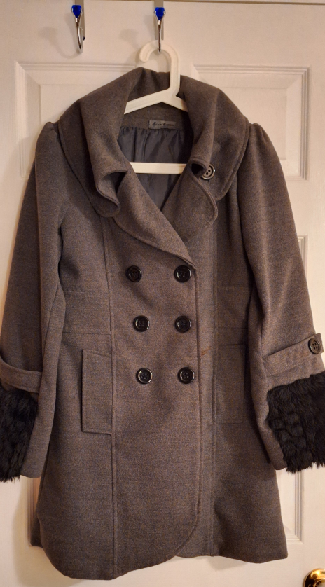 Winter warm elegant coat.