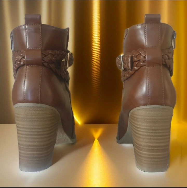 Brown Boots - Size 9 - photo 3