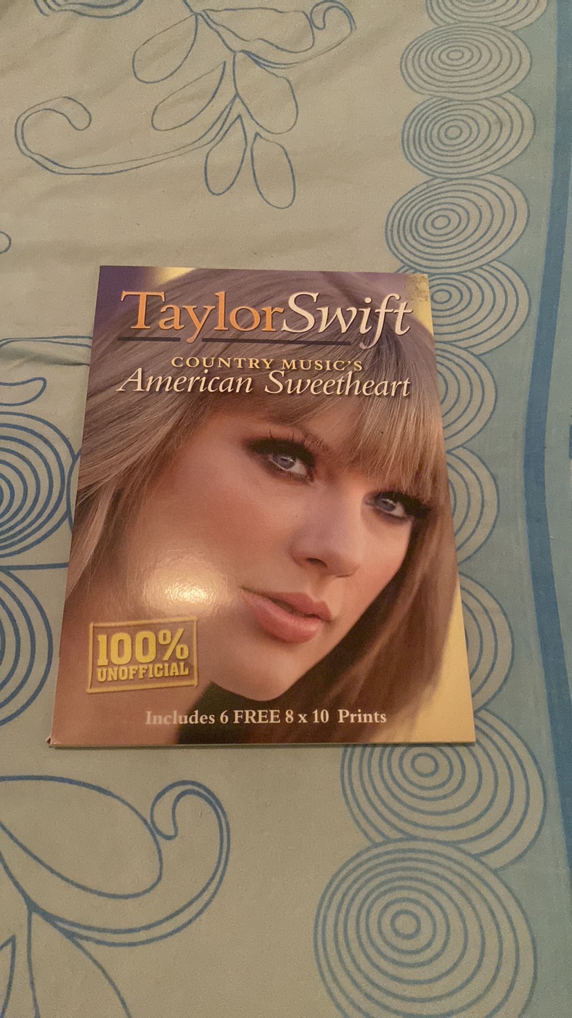 Taylor Swift: Country Music Sweetheart - photo 2