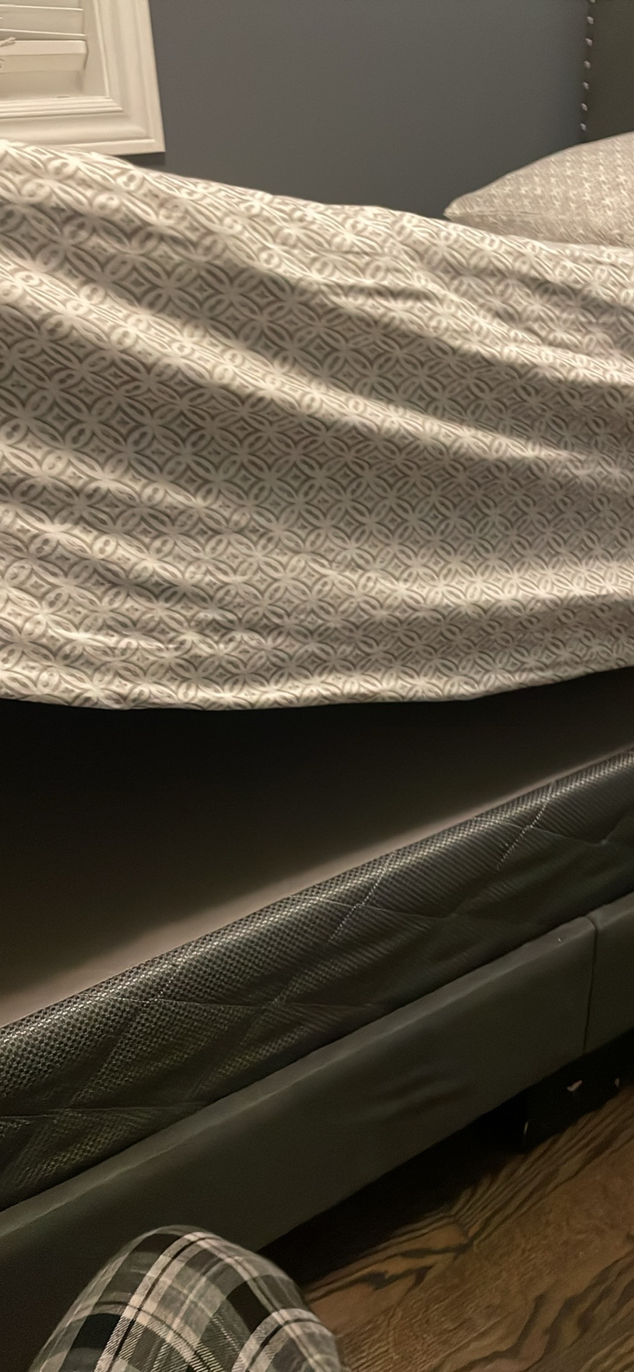 Twin size bed (includes mattress + box spring) - photo 3