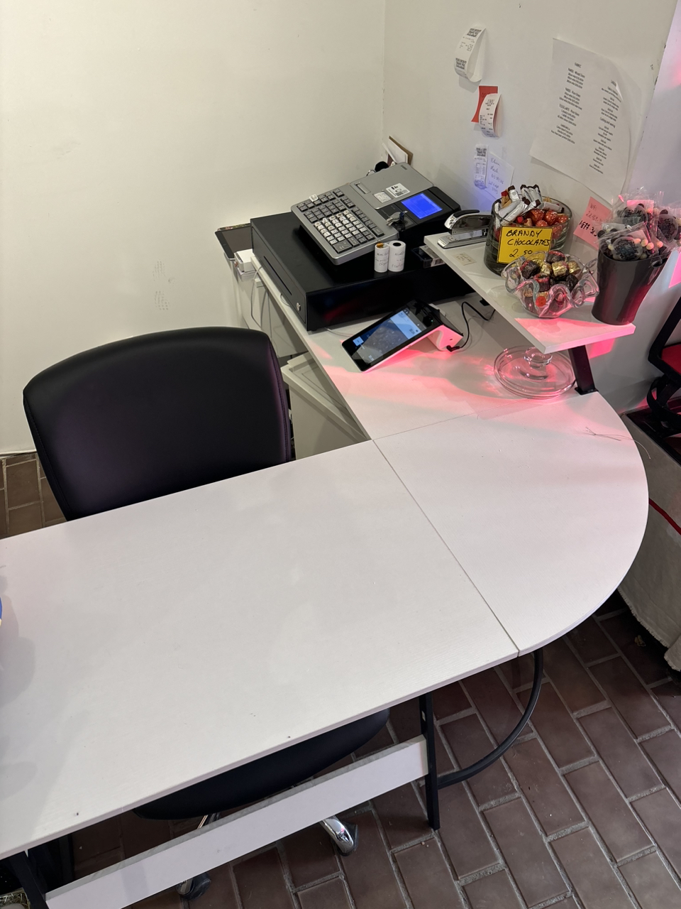 Gorgeous compact arched desk - photo 2