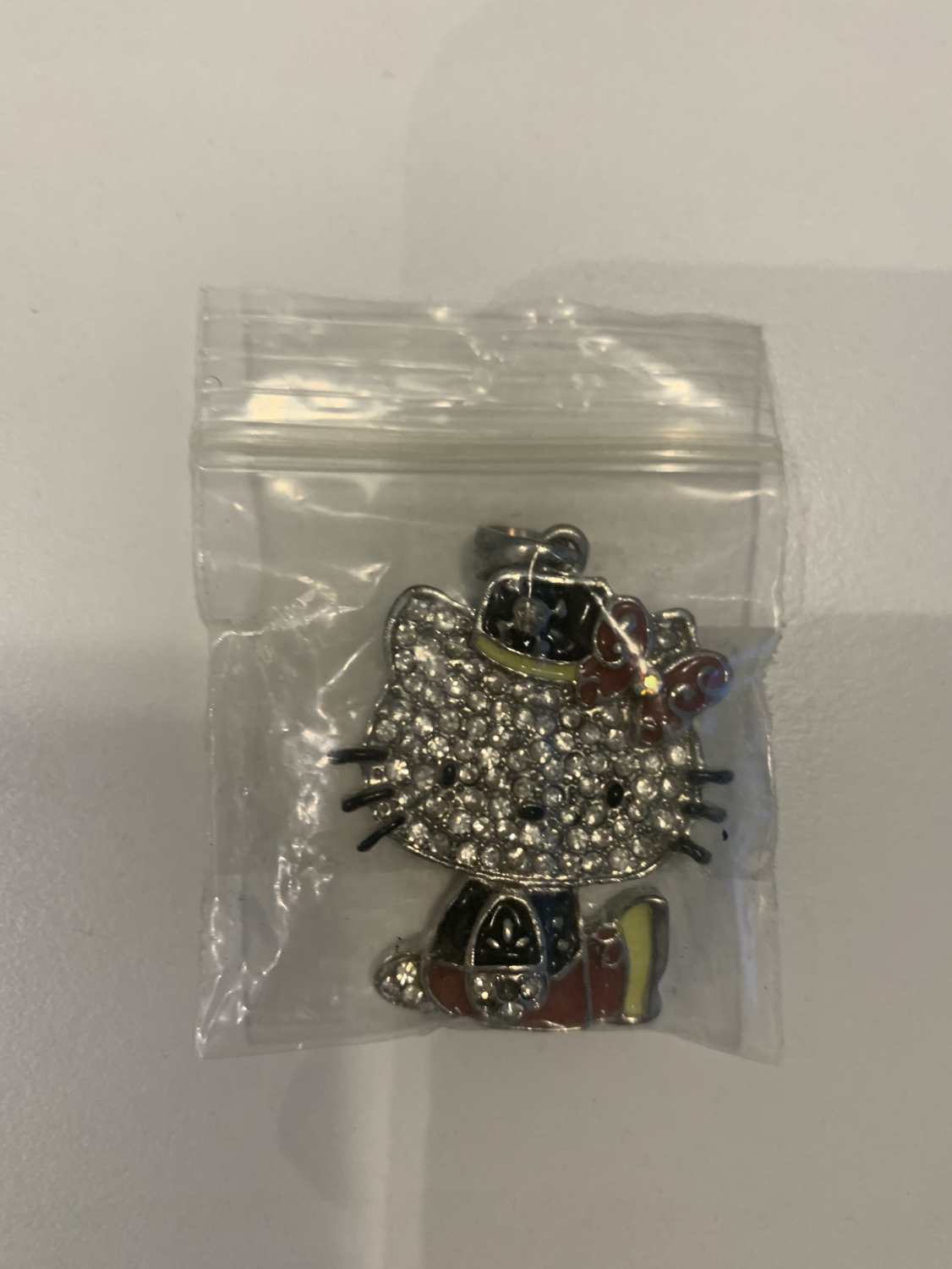 Hello Kitty Pendant. #freecycle - photo 3