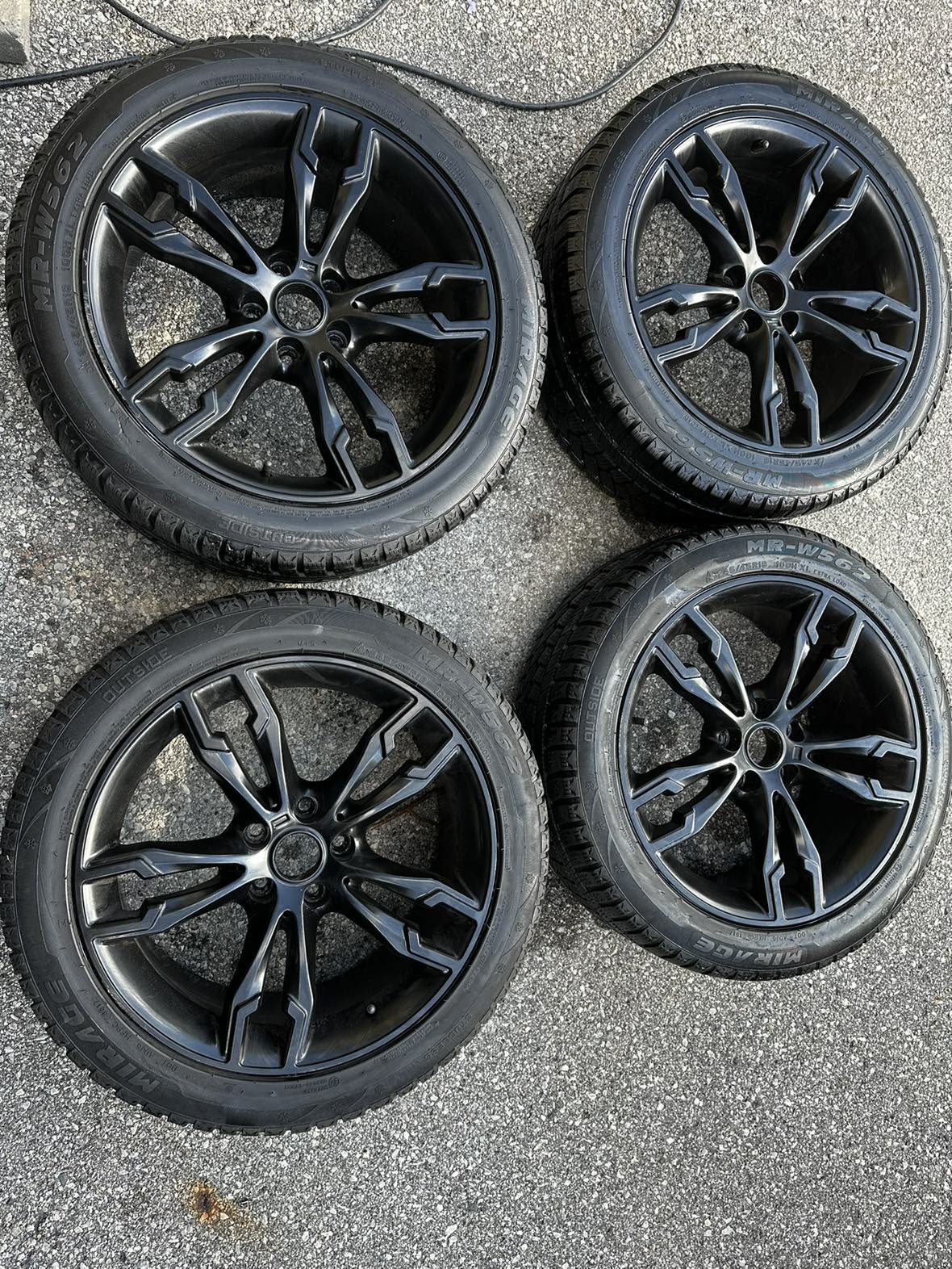 Set Winter rims and tire