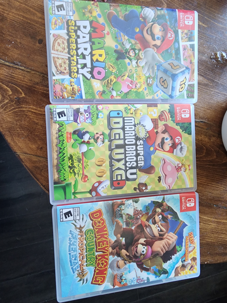 Nintendo Switch consoles + 3 games + 1 controller - photo 4