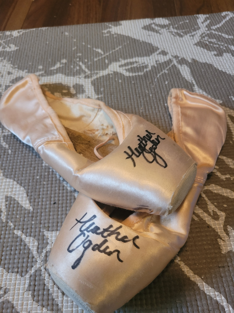 Heather Ogden  ballet points - photo 2
