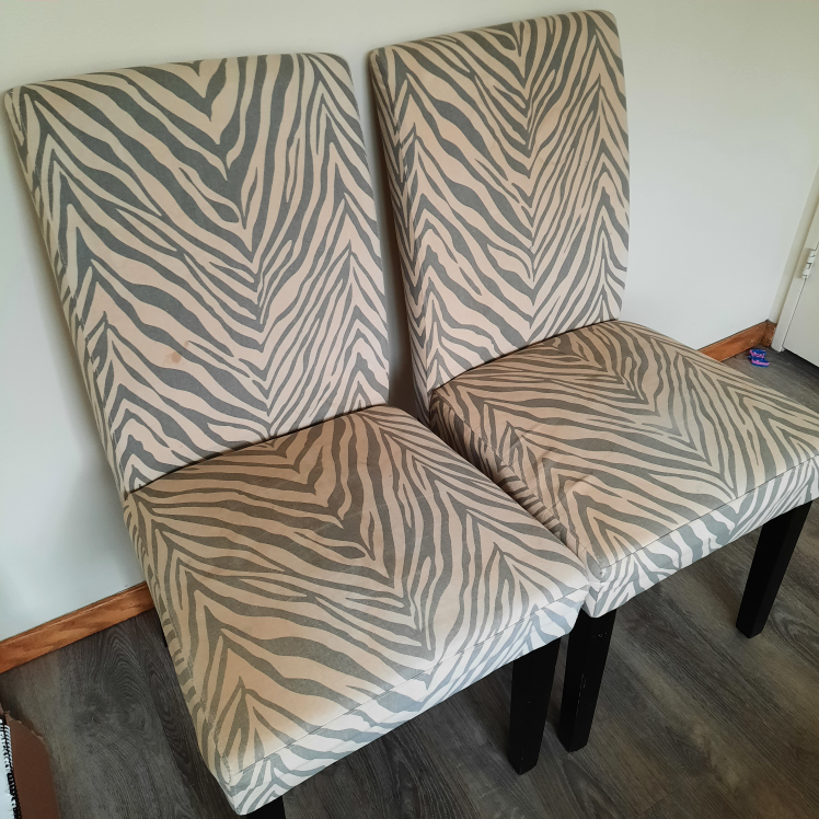 2 IKEA chairs #SellingSpree thumbnail