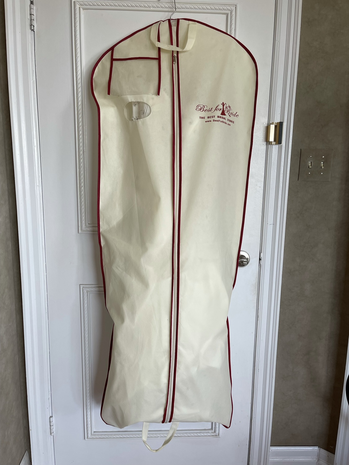 White Wedding Dress image indicator(5)