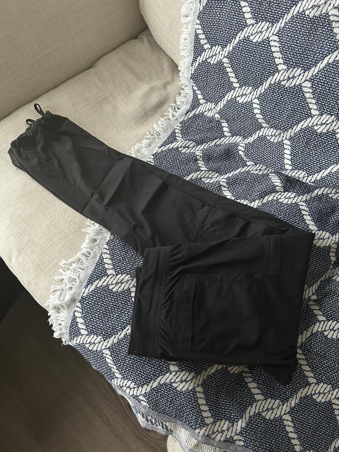 Lululemon Men’s Pants - photo 3