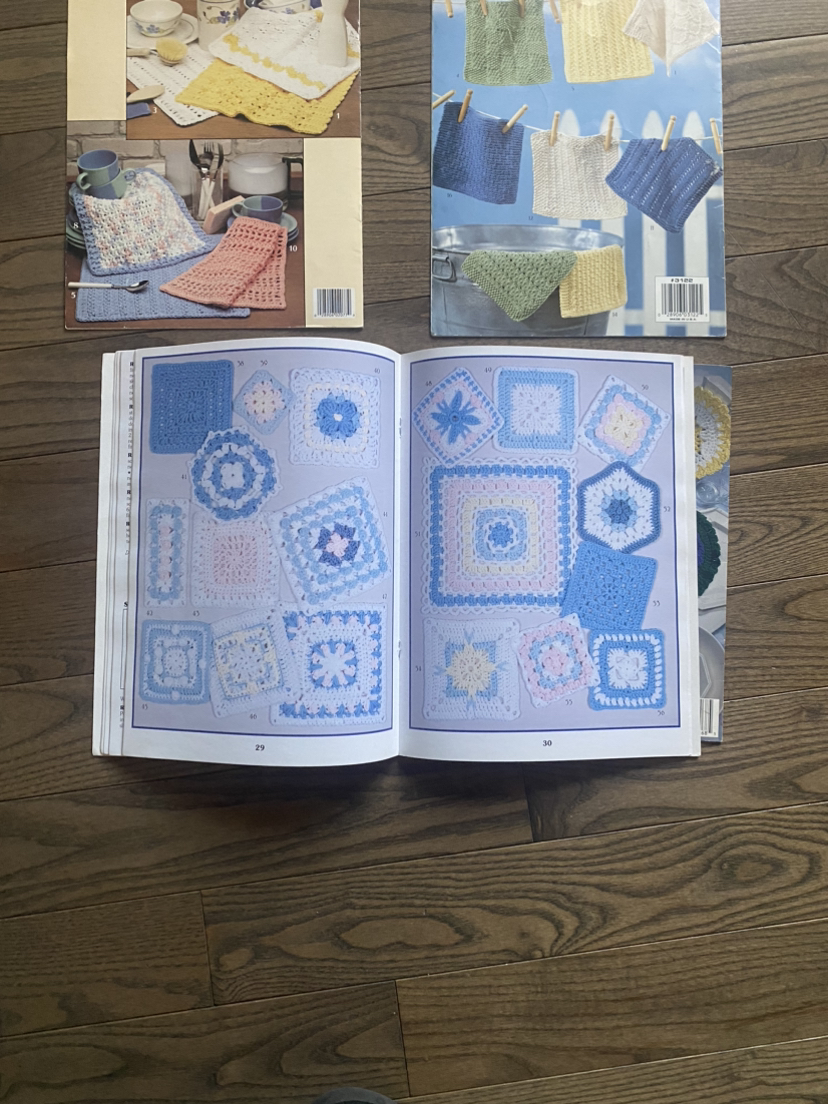 4 pattern books for crochet and knitting - photo 3