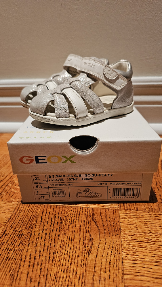 Geox Macchia Baby Girl Sandals - Size 22 EU/6.5 US thumbnail