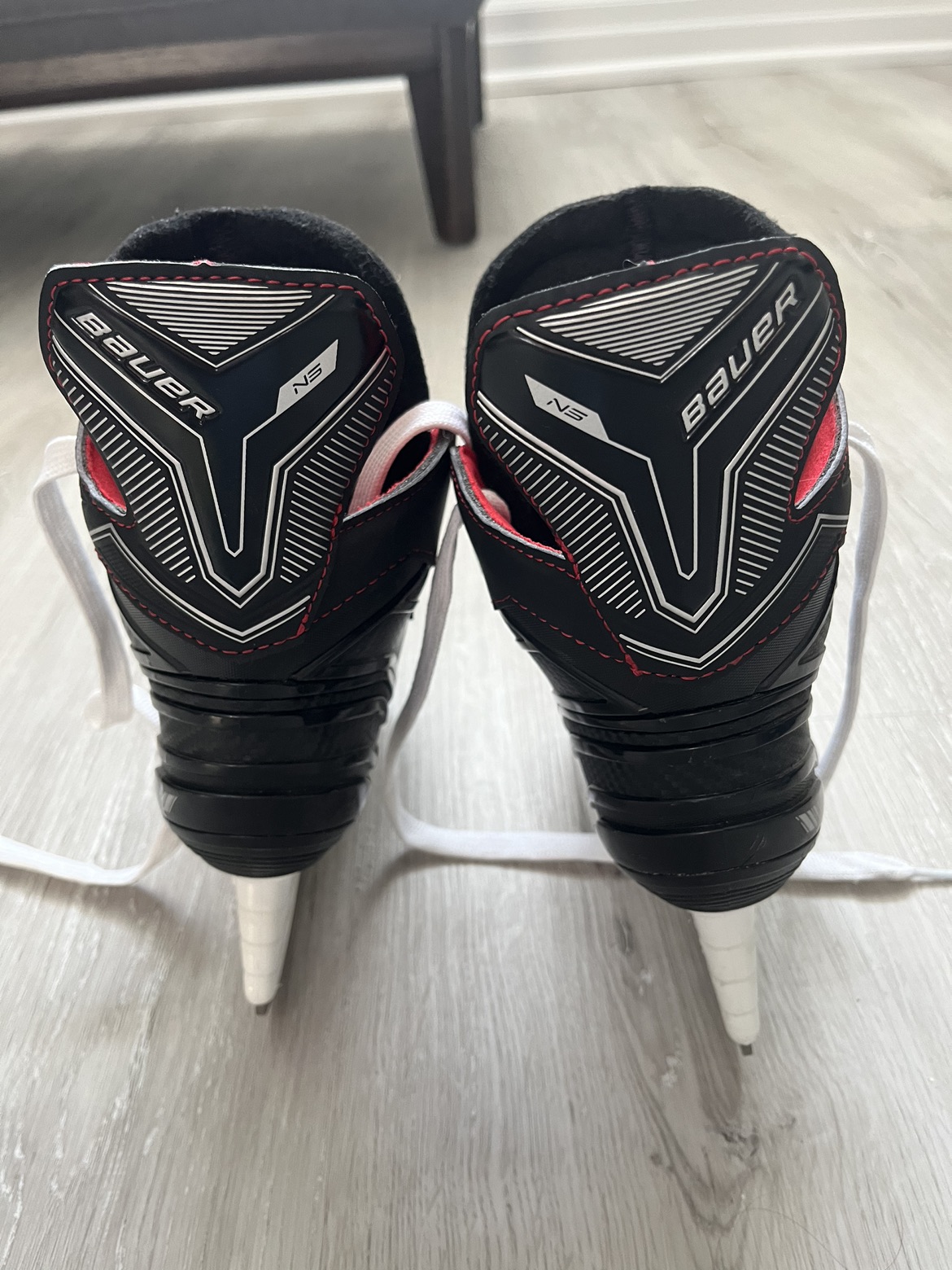 Bauer kids skates size youth 12 image indicator(5)