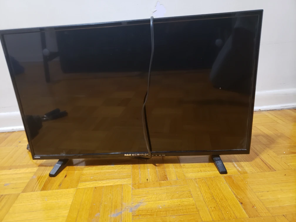 32' RCA Scenium HDMI TV thumbnail