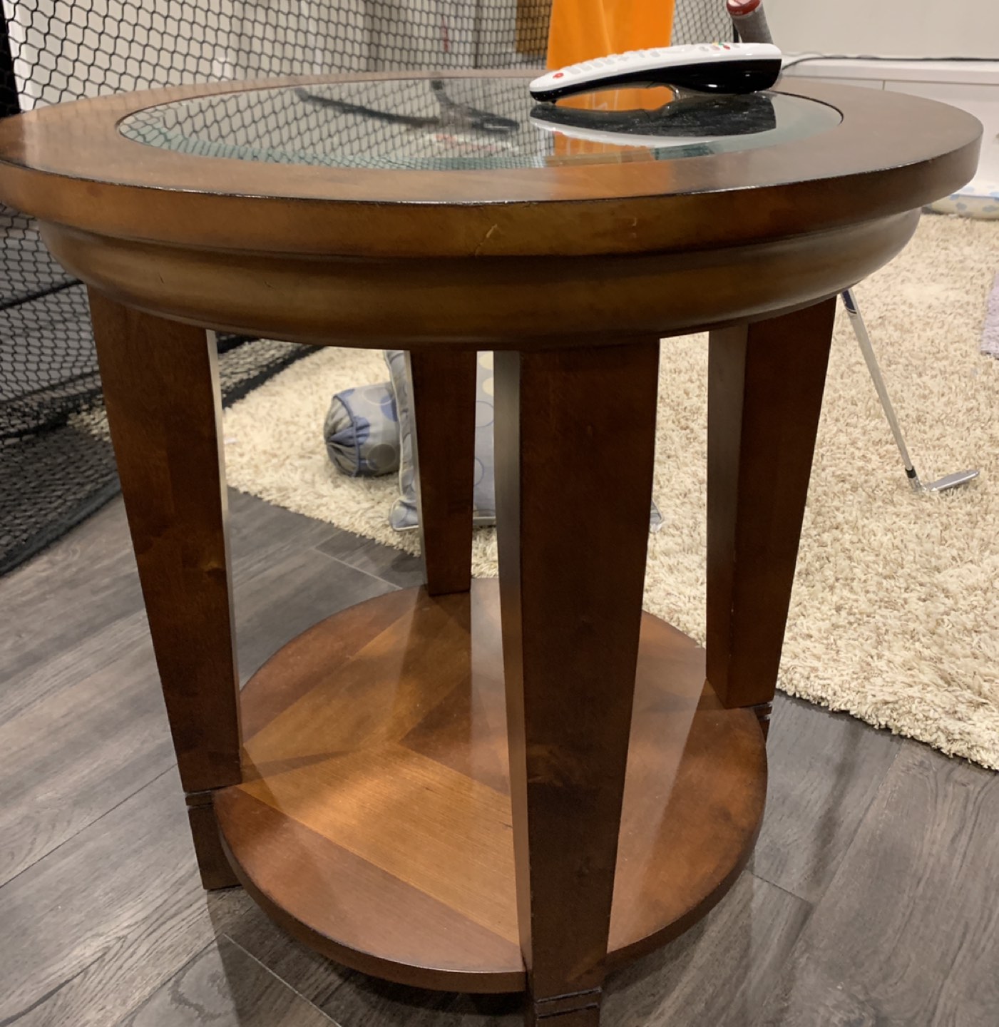 2 very sturdy side tables