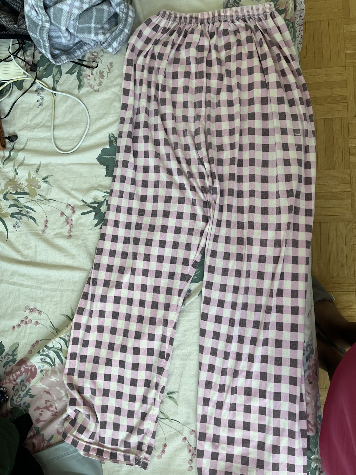 Women clothing #freecycle thumbnail