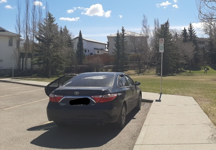 2017 Toyota Camry LE - photo 3