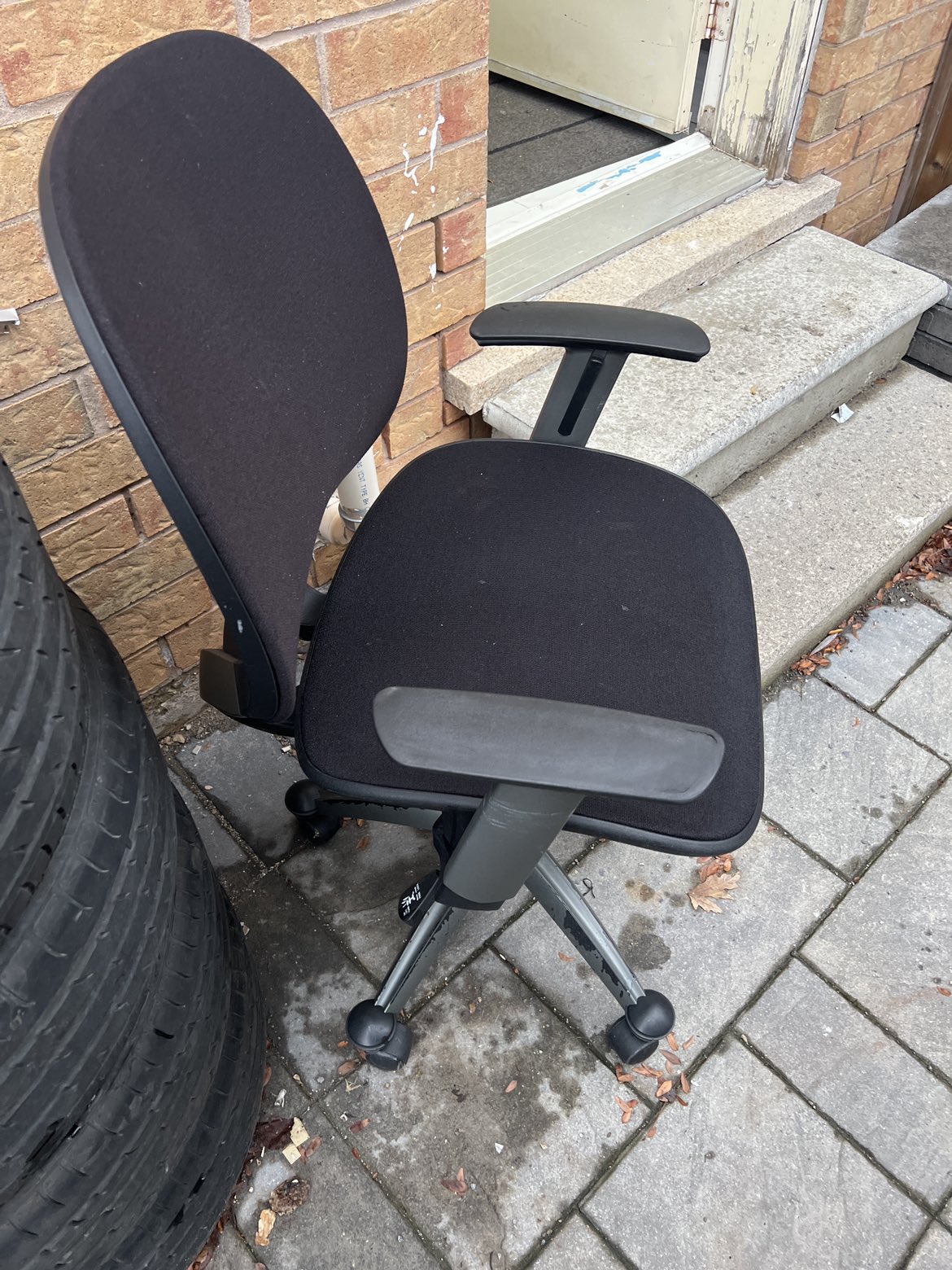 Office chair. - photo 2