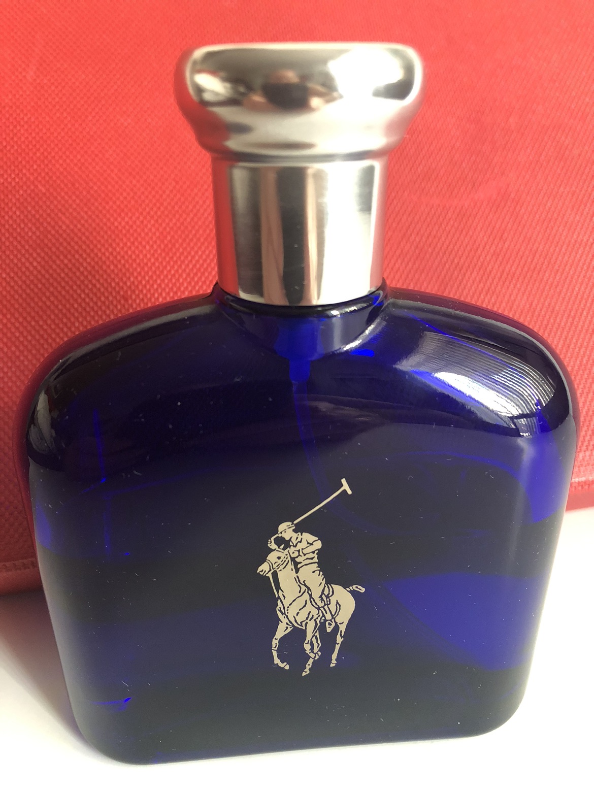 Men’s Fragrances image indicator(3)