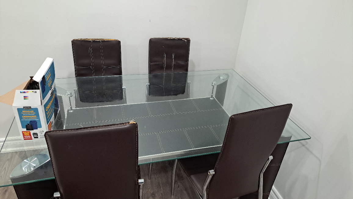 dining table  for #freecycle thumbnail