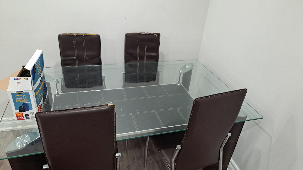 dining table  for #freecycle image indicator(2)