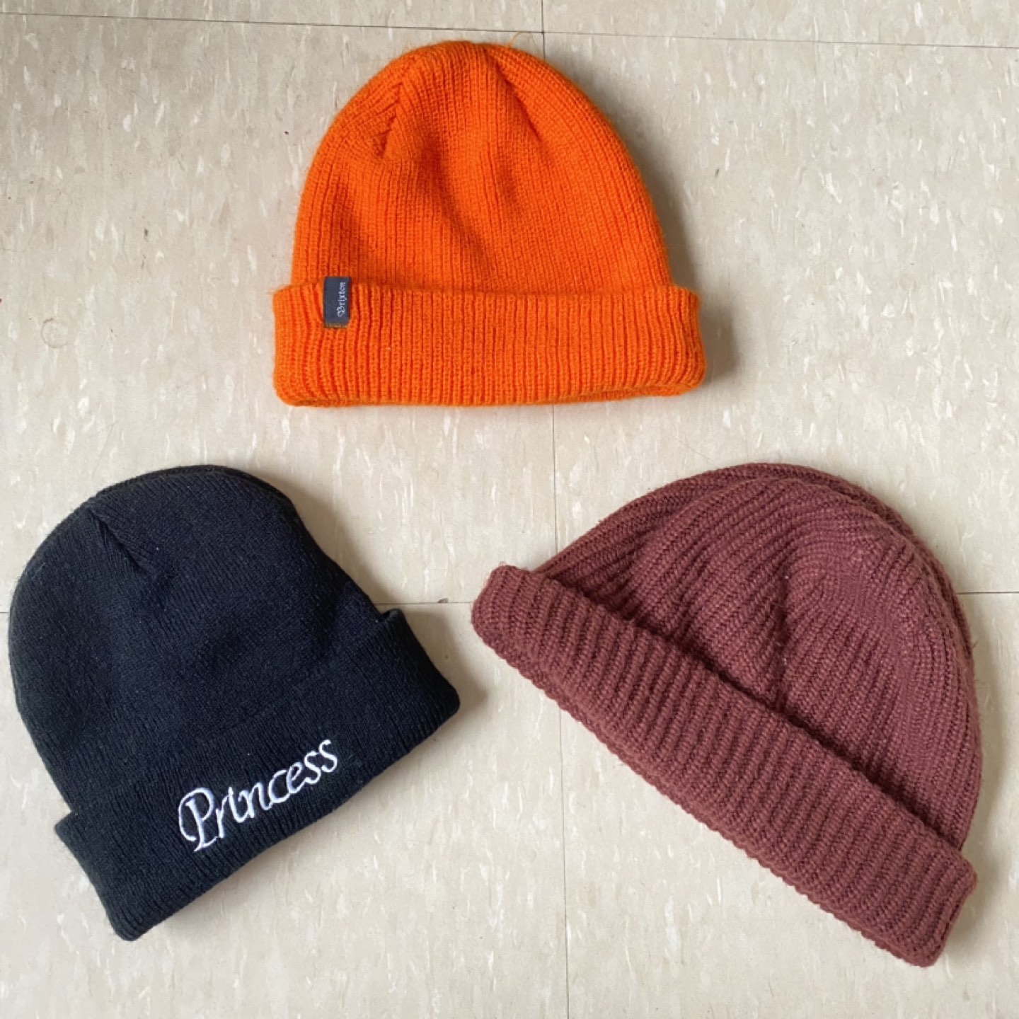 Winter hats 10$ each thumbnail