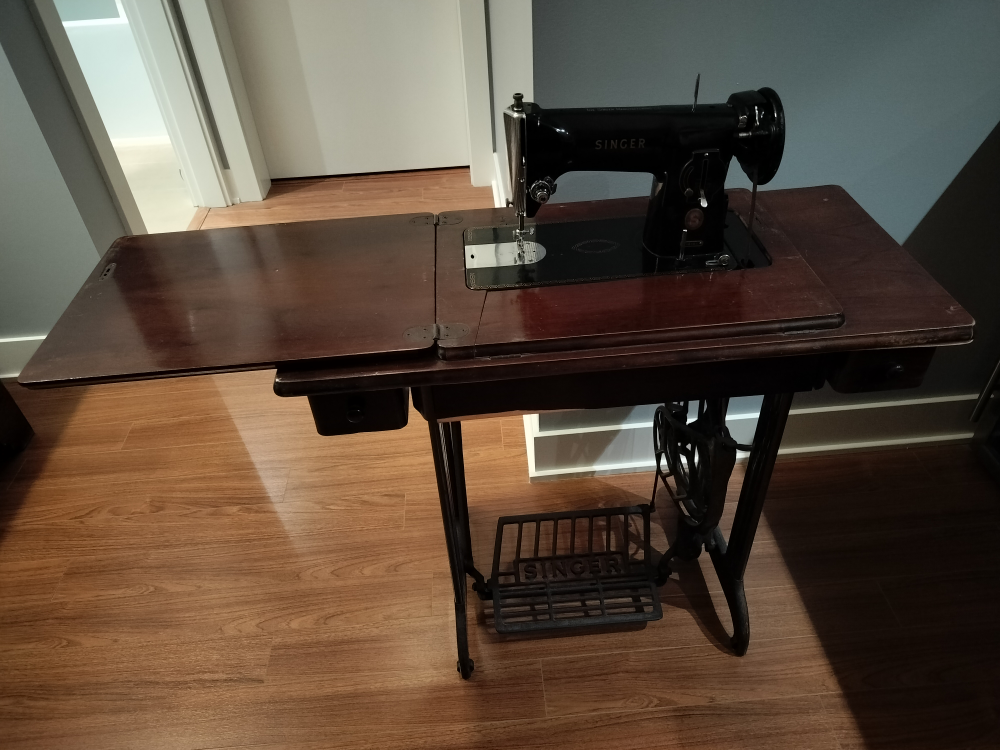 Antique sewing machine image indicator(3)