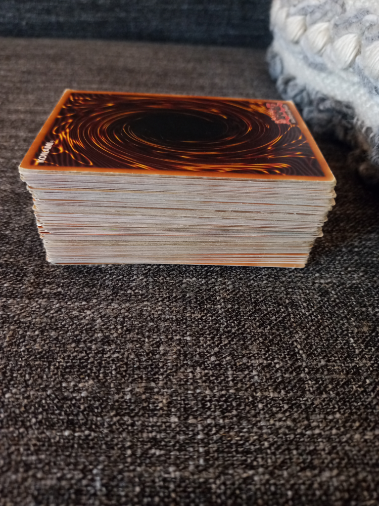 100 Old Yu-Gi-Oh Cards