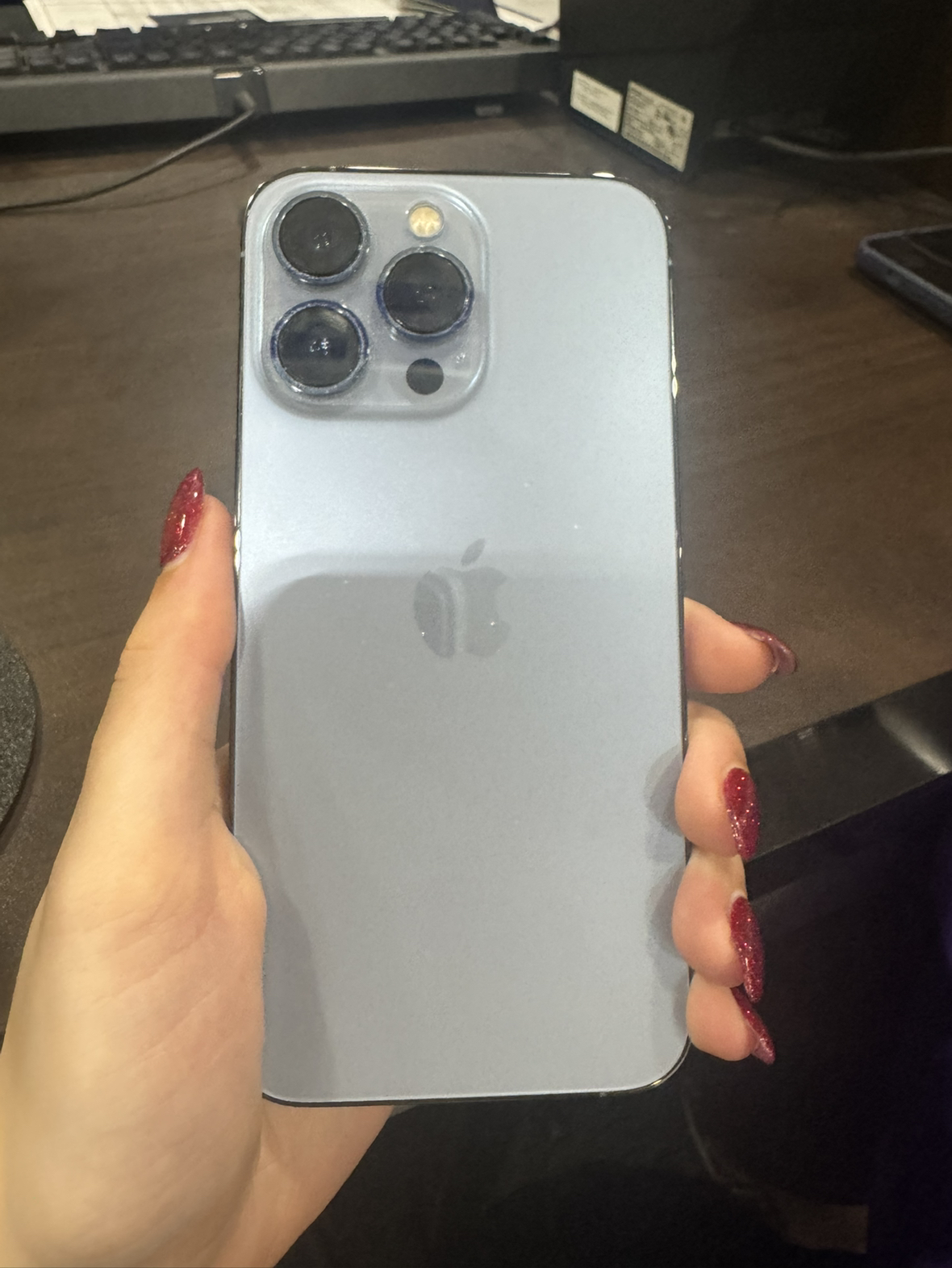 iPhone 13 Pro - photo 4